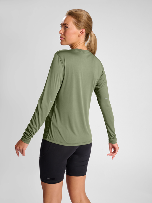 nwlBEAT LS TEE WOMAN, 6754, model
