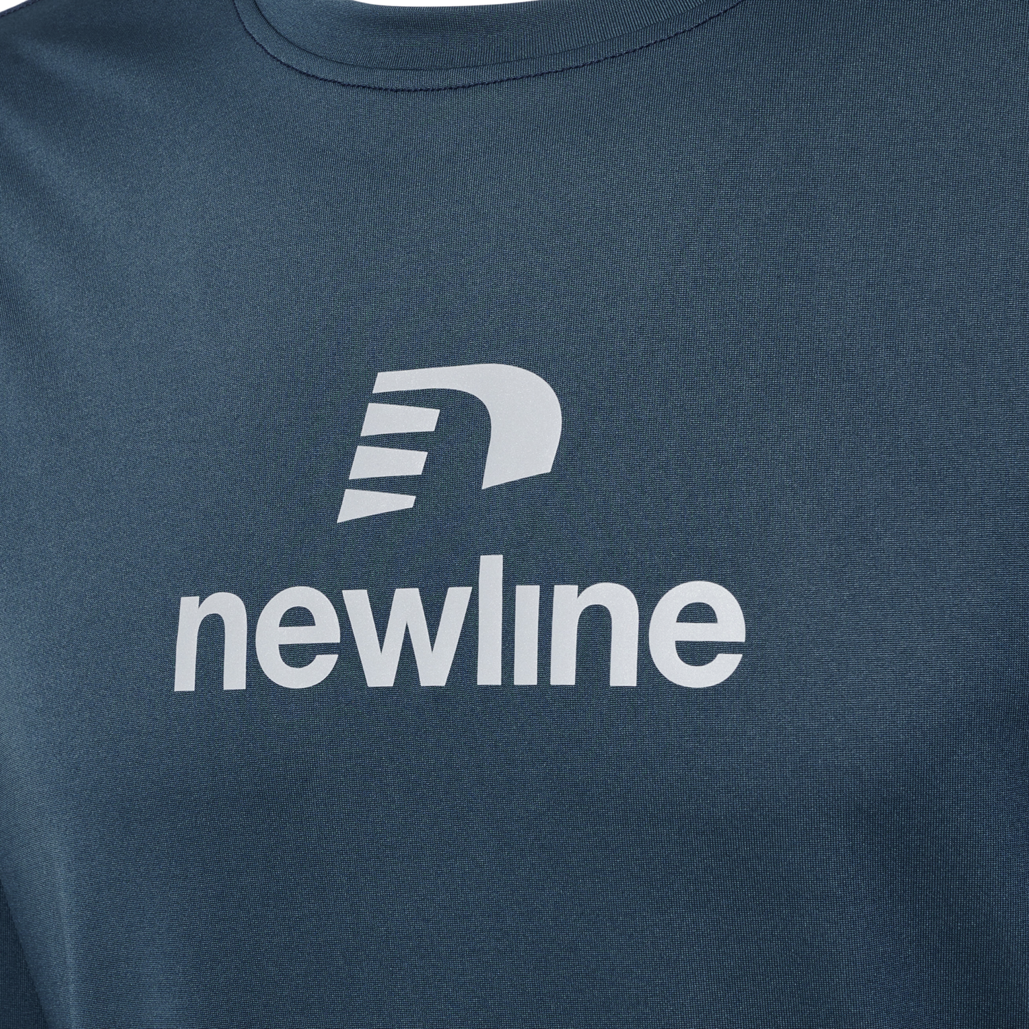 nwlBEAT LS TEE, MIDNIGHT NAVY, packshot